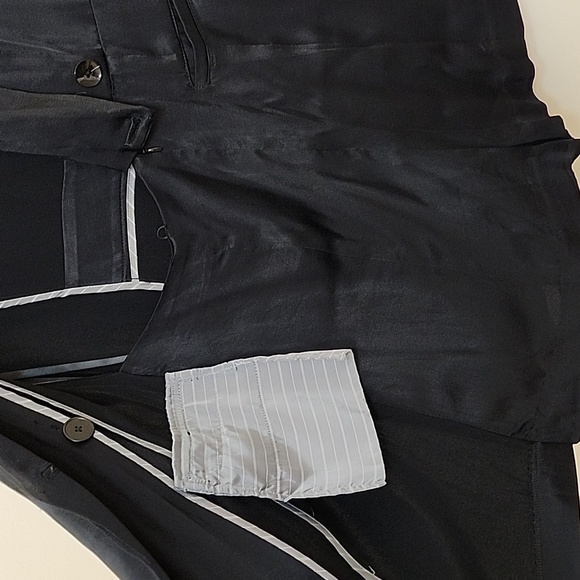 Anthro PreppyCore Blazer Romper Elegant Stylish Black Satin Sleeveless Size 6 - Picture 14 of 16